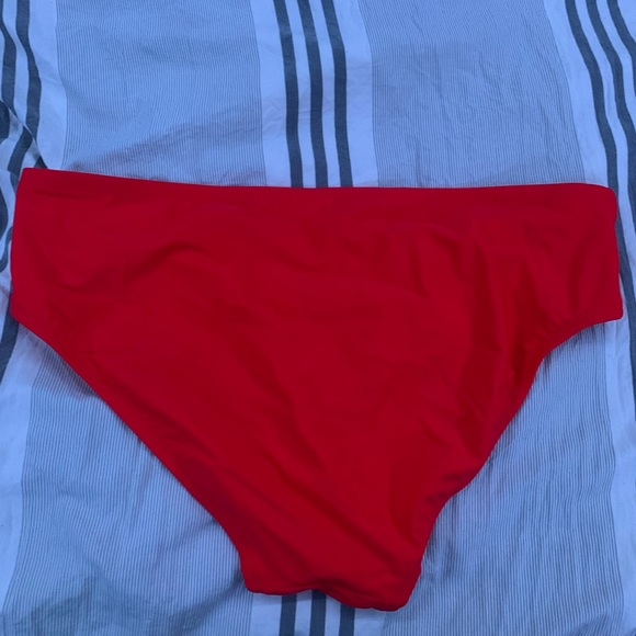 Red bikini bottoms - Picture 2 of 3